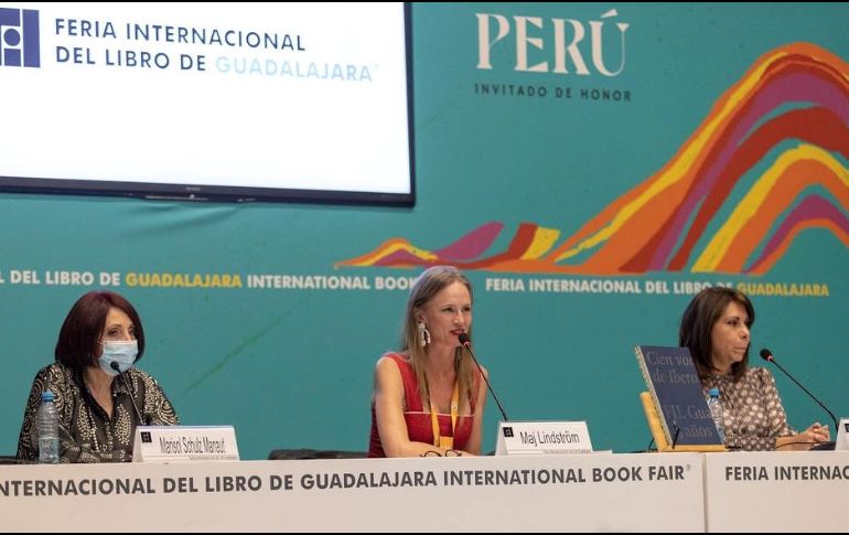 Maj Lindström y Vanesa Robles, y Camila Sosa Villada autoras de 