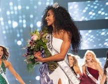 Cheslie Kryst en la ceremonia donde se coronó como Miss USA en 2019. INSTAGRAM.COM/ @chesliekryst