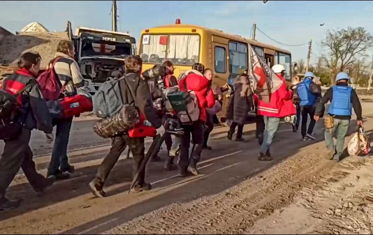 La ONU y la Cruz Roja llevan a cabo las labores de desalojo en Mariúpol. EFE/Servicio de Prensa del Ministerio Ruso de Defensa