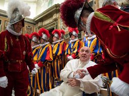 Francisco ha dejado en claro que prefiere que la misa se celebre en idiomas locales y que los sacerdotes estén de frente a la congregación, en lugar de dar la espalda a los feligreses. AFP/Medios del Vaticano