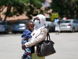 Zimbabue acabó adoptando el dólar estadounidense como moneda local desde 2009 hasta 2016. EFE / ARCHIVO