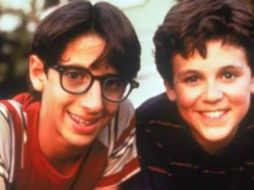 Josh Saviano (“Paul”) y Fred Savage “(Kevin”), durante las grabaciones de la versión original de “The Wonder Years”. ESPECIAL