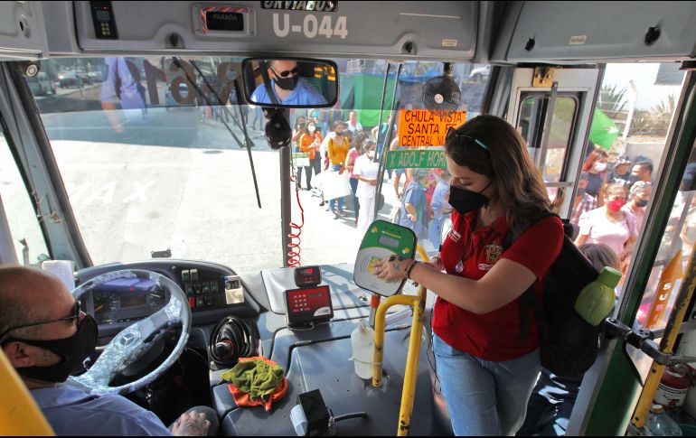 La Secretaría de Salud Jalisco recomienda seguir usando cubrebocas a quienes padezcan enfermedades respiratorias o alguna vulnerabilidad. EL INFORMADOR/A. Camacho