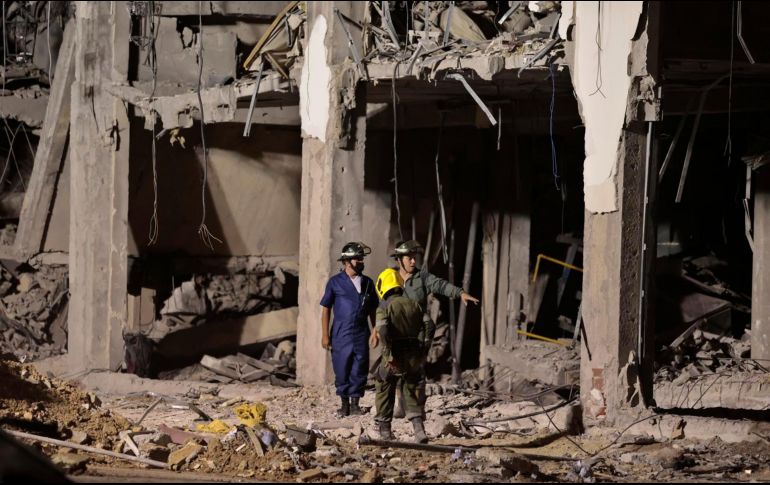 El hotel no se encontraba operativo en el momento del accidente, pero 51 trabajadores estaban en su interior, alistándolo para la reapertura, prevista para este miércoles. EFE / E. Mastrascusa