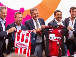 Los alcaldes de Guadalajara y Zapopan, así como directivas de Atlas y Chivas, esperan que los Clásicos se lleven a cabo en un clima de respeto, tolerancia y familia. IMAGO7