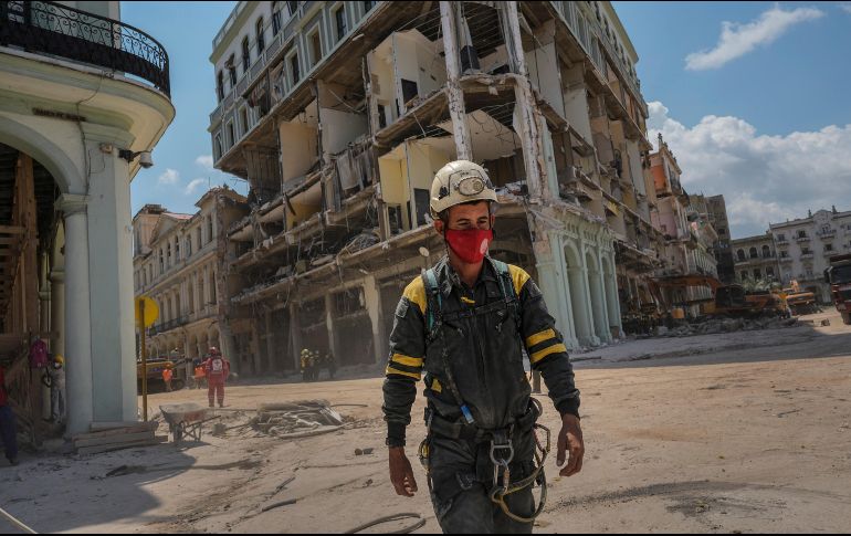 El accidente se produce por la misma causa que hace cinco días destruyó al lujoso hotel dejando al menos 43 muertos. AP / R. Espinosa