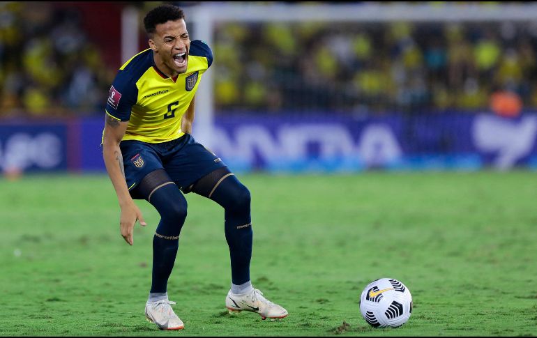 Si la FIFA acepta la denuncia de Chile, Ecuador podría perder los puntos de los partidos en los que jugó Castillo en la eliminatoria sudamericana. AFP / ARCHIVO