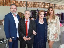 Carlos Alvirde, Alberto Barreto, Lita Michel Velasco y Gina Gómez. GENTE BIEN JALISCO/ Antonio Martínez