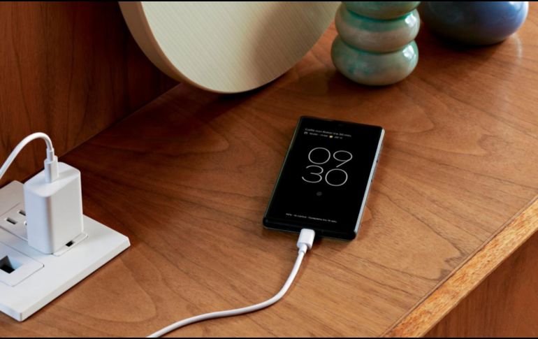 En diciembre de 2012, Phil Schiller llamó al puerto Lightning 