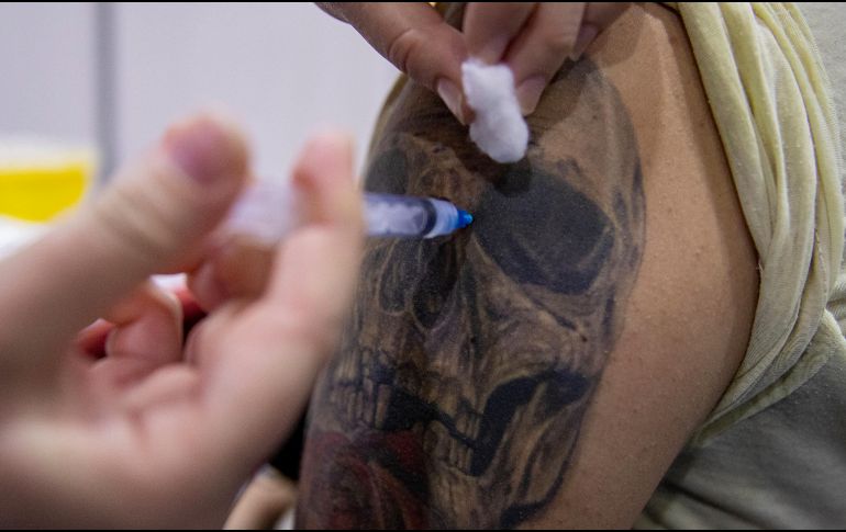 Hasta el momento, África ha registrado 11.7 millones de casos de coronavirus, de los cuales alrededor de 253 mil terminaron en muertes. AP / ARCHIVO