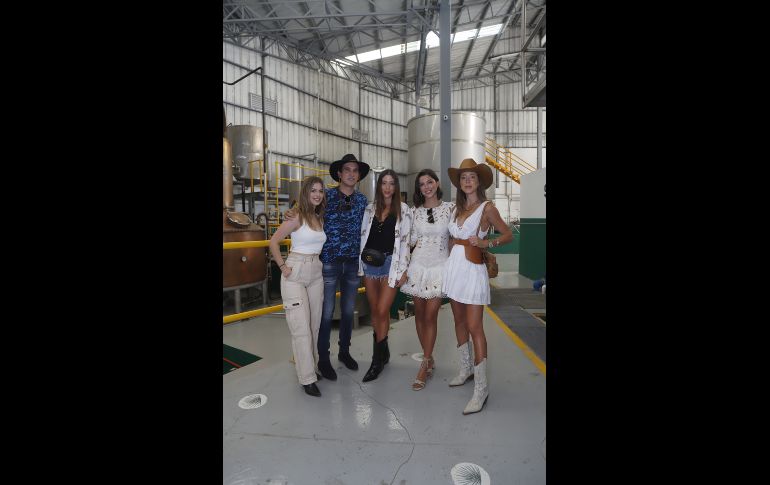 Sofia Carmona, Polo Salles, Pau Cervantes, Eugenia Rodríguez y Fernanda Cervantes. GENTE BIEN JALISCO/Claudio Jimeno