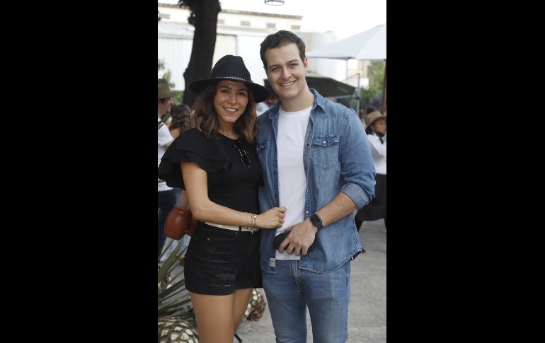 Mónica Magaña y Sergio Salinas. GENTE BIEN JALISCO/Claudio Jimeno