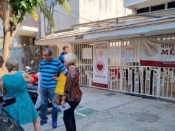 Por el paro, algunos beneficiarios que iban a dar seguimiento a sus pensiones, se vieron afectados y tuvieron que ir al Módulo de Palacio Federal. EL INFORMADOR / E. Gómez