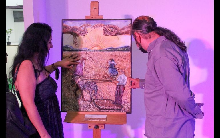 Las piezas, cuyas técnicas incluyen relieves y texturas, se pueden explorar con las manos libremente. ESPECIAL/IMSS Jalisco