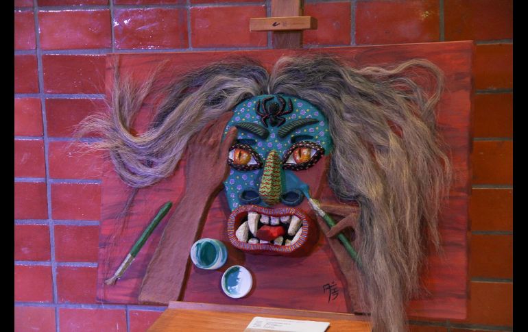 Las piezas, cuyas técnicas incluyen relieves y texturas, se pueden explorar con las manos libremente. ESPECIAL/IMSS Jalisco