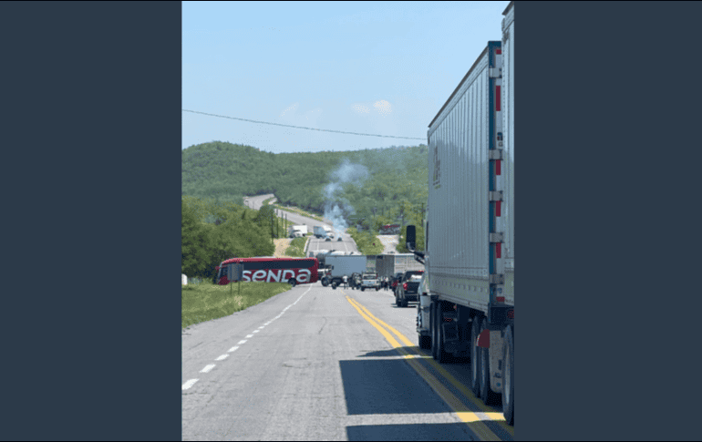 Usuarios de redes sociales compartieron imágenes de los bloqueos. TWITTER