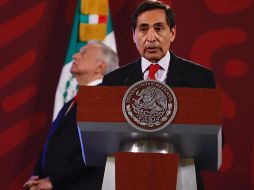 Rogelio Ramírez de la O informó un incremento de salarios a maestros que perciben menos de 12 mil pesos mensuales; y un incremento porcentual escalonado de 1%, 2% y 3% para salarios menores a 20 mil pesos al mes. SUN / B. Fregoso