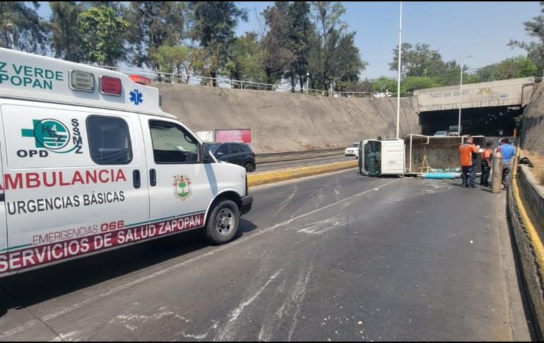 En la zona trabajan agentes viales desviando a los automovilistas por rutas alternas. ESPECIAL / Policía Vial