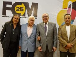 En la conferencia de prensa estuvieron Francisco Flores, director de la Orquesta Per Sempre Appassionato; José Guadalupe Flores, maestro y director orquestal; Sergio Alejandro Matos, director del Festival Cultural de Mayo, y el guitarrista David Mozqueda. CORTESÍA