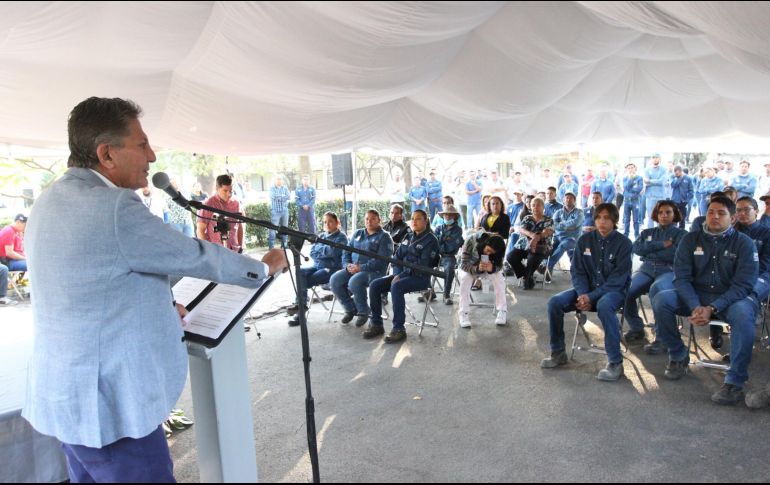 Frangie dijo que no escatimará en recursos cuando se trate de equipar a las cuadrillas de Parques y Jardines con mejores herramientas. ESPECIAL/Gobierno de Zapopan