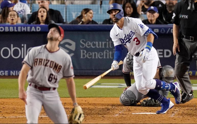 Chris Taylor (foto) sumó un jonrón de dos carreras y Tony Gonsolin lanzó seis innings en un juego de tres hits. AP / M. J. Terrill