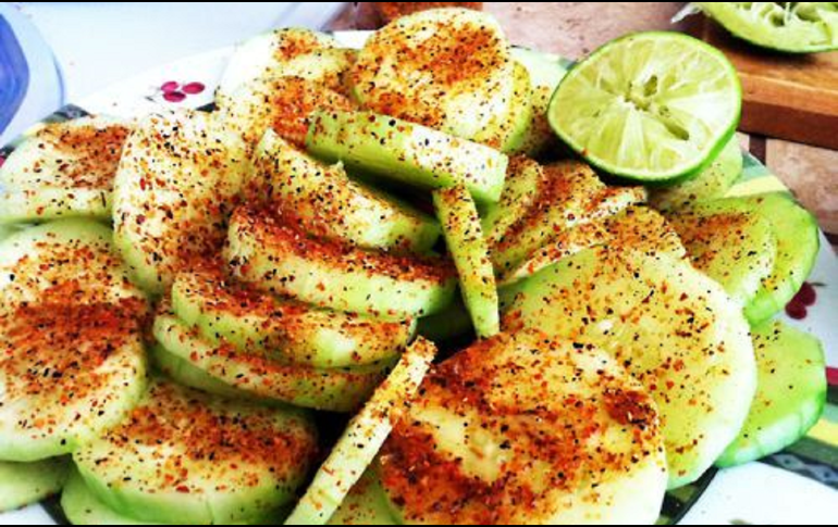 Si buscas algún alimento que se pueda comer todos los días y además pueda refrescarte, sin duda alguna es el pepino y más en esta temporada de calor. ESPECIAL