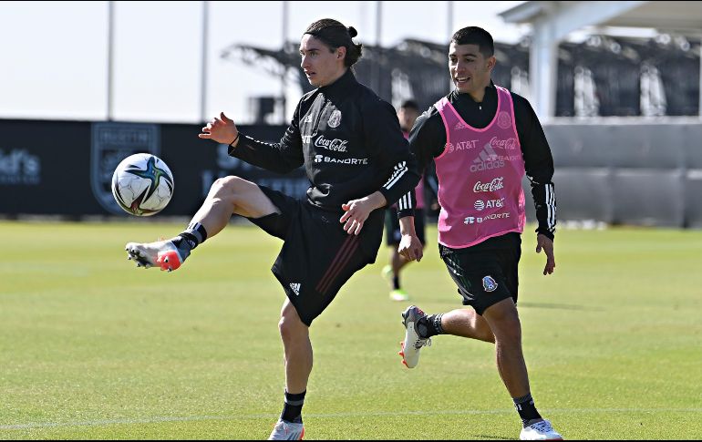 Marcelo Flores (izq.) recibió un nuevo llamado con la selección mayor y tendrá la oportunidad de pelear un lugar en el Mundial de Qatar 2022. IMAGO7/E. Espinosa