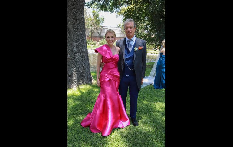 Roxana García y Enrique Arce. GENTE BIEN JALISCO/Antonio Martínez