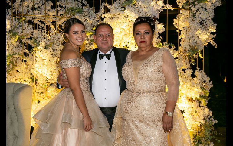 Elizabeth Ramos, José Santos Ramos y Estela Laguna. GENTE BIEN JALISCO/Jorge Soltero