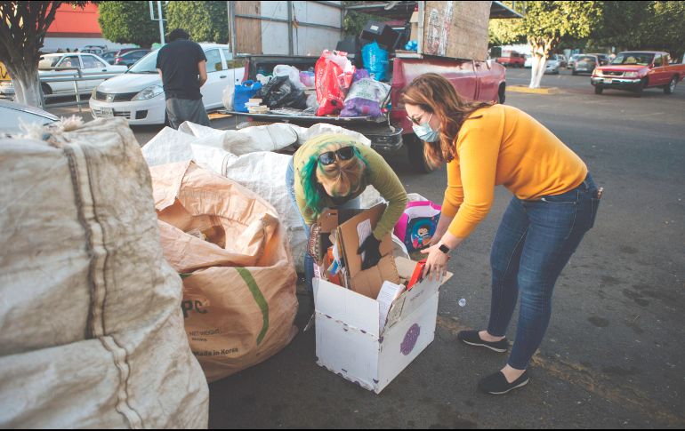Como parte del Tianguis del reciclaje, en enero pasado una camioneta recorrio Lomas del Nilo. Se recibió vidrio, aluminio, plastico, y PET, papel y carton, tetrapaks, lamparas y fluorescentes. reciclaje. EL INFORMADOR/G Gallo
