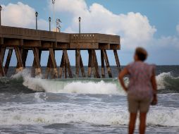Una pareja cayó al agua tras intentar recrear una escena de película en un muelle de Turquía. EFE/ARCHIVO