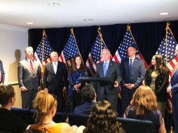 El congresista se autodenomina orgullosamente cubano, asimismo dice luchar por los derechos de los latinos desde el lado conservador de la política estadounidense. TWITTER/ @CarlosGimenezFL