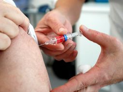 Aunque es probable que la vacuna tradicional para la viruela sirva para enfrentar esta nuevo virus, la vacunación se detuvo en 1980, por lo que hay varias generaciones sin la protección. EFE