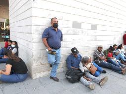 Amadeo (foto) y su hija Brigitte llegaron a Guadalajara para que ella realizara su examen de admisión a la UdeG. EL INFORMADOR / A. Camacho