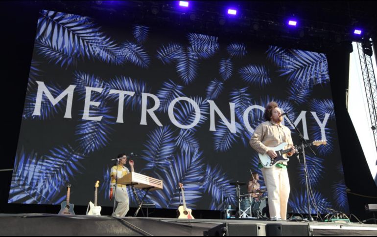 Metronomy hizo un recorrido por sus éxitos más populares en medio de aplausos. EL INFORMADOR/A. Camacho