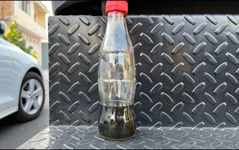 La Policía de Guadalajara le aseguró al hombre una botella con ácido. ESPECIAL