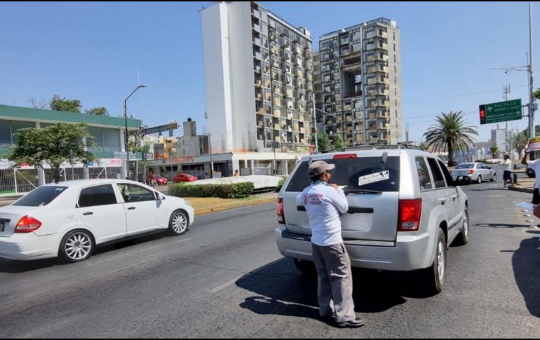 Acusan al gobernador de implementar la verificación como una medida recaudatoria. EL INFORMADOR / E. Gómez