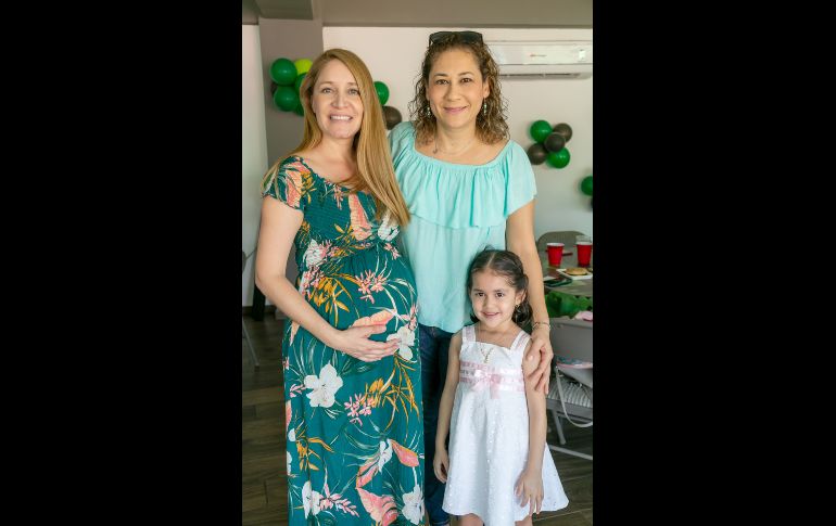 Andrea Escobar, Flor Burgos y Lía García. GENTE BIEN JALISCO/Jorge Soltero