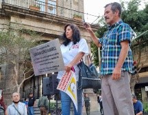 Los manifestantes expresaron su confianza en que el Gobierno de Jalisco no retire la placa. EL INFORMADOR/E. Gómez