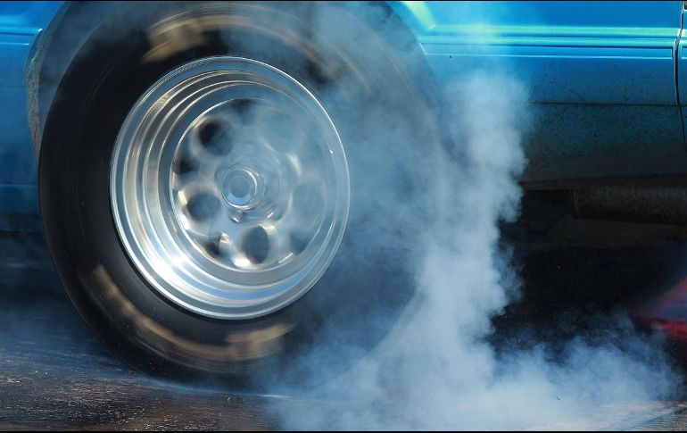 Los legisladores señalan que la iniciativa para sancionar por participar o ver arrancones no tiene ánimos recaudatorios, sino que esperan sea preventiva. EL INFORMADOR / ARCHIVO