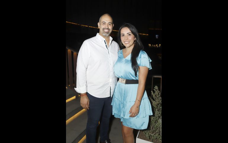 Oscar Gómez y Jeanette Buenrostro.