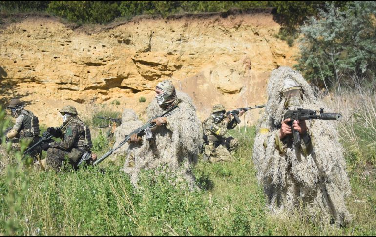 Los ucranianos han resistido. Las tropas rusas se quedaron trabadas a las afueras de Kiev y otras grandes ciudades. AP/M. Pshybyshevsky