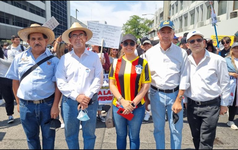 El director de la Preparatoria 9, Ramón Balpuesta Pérez, dijo que siempre la educación es una prioridad para la construcción de la sociedad. EL INFORMADOR / E. Granados