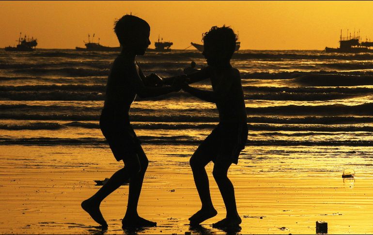 La iniciativa pretende el desarrollo de niños en situación de calle. EFE