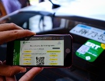 El código QR lo portarán los vehículos en la parte delantera y trasera de los automóviles. ESPECIAL