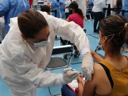 El refuerzo de la vacuna contra el COVID será con el biológico Pfizer con o sin cita. ESPECIAL