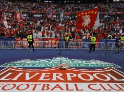 Aficionados del Liverpool estarían en la mira de las autoridades por ingresar sin boleto. EFE/R, WITTEK