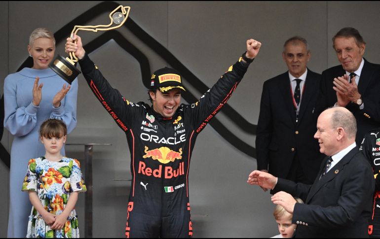 Al terminar la carrera, Pérez le dedicó el triunfo al 