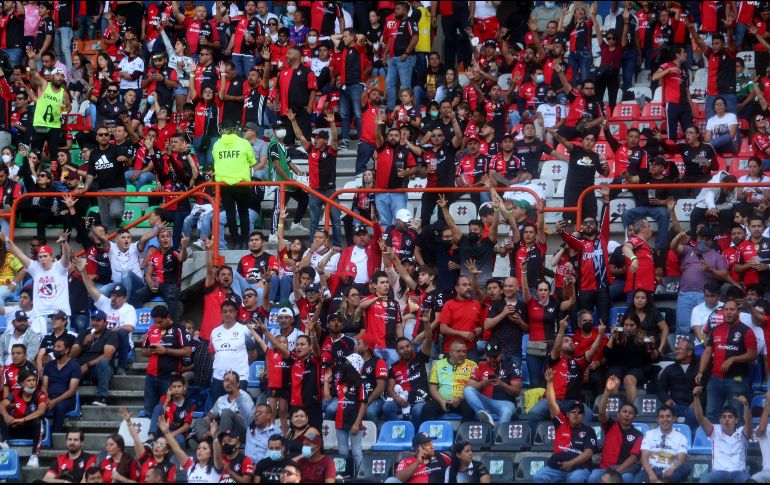 Miles de Rojinegros estarán presentes en el Estadio Hidalgo. EFE/D. PELCASTRE