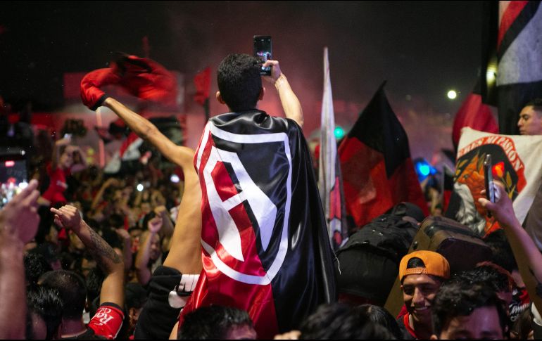 Atlas consiguió el Bicampeonato ante Pachuca y lo compartirá con su gente. EL INFORMADOR/G. GALLO